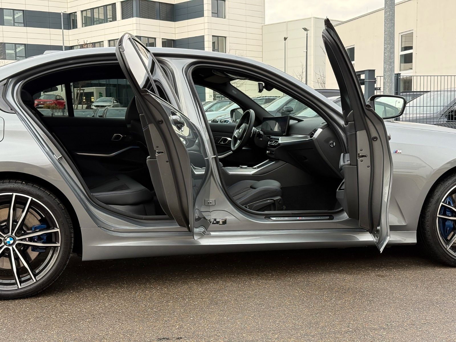 BMW 320d xD M Sport 19" h/k HuD StHz ACC Ambiente foto 9