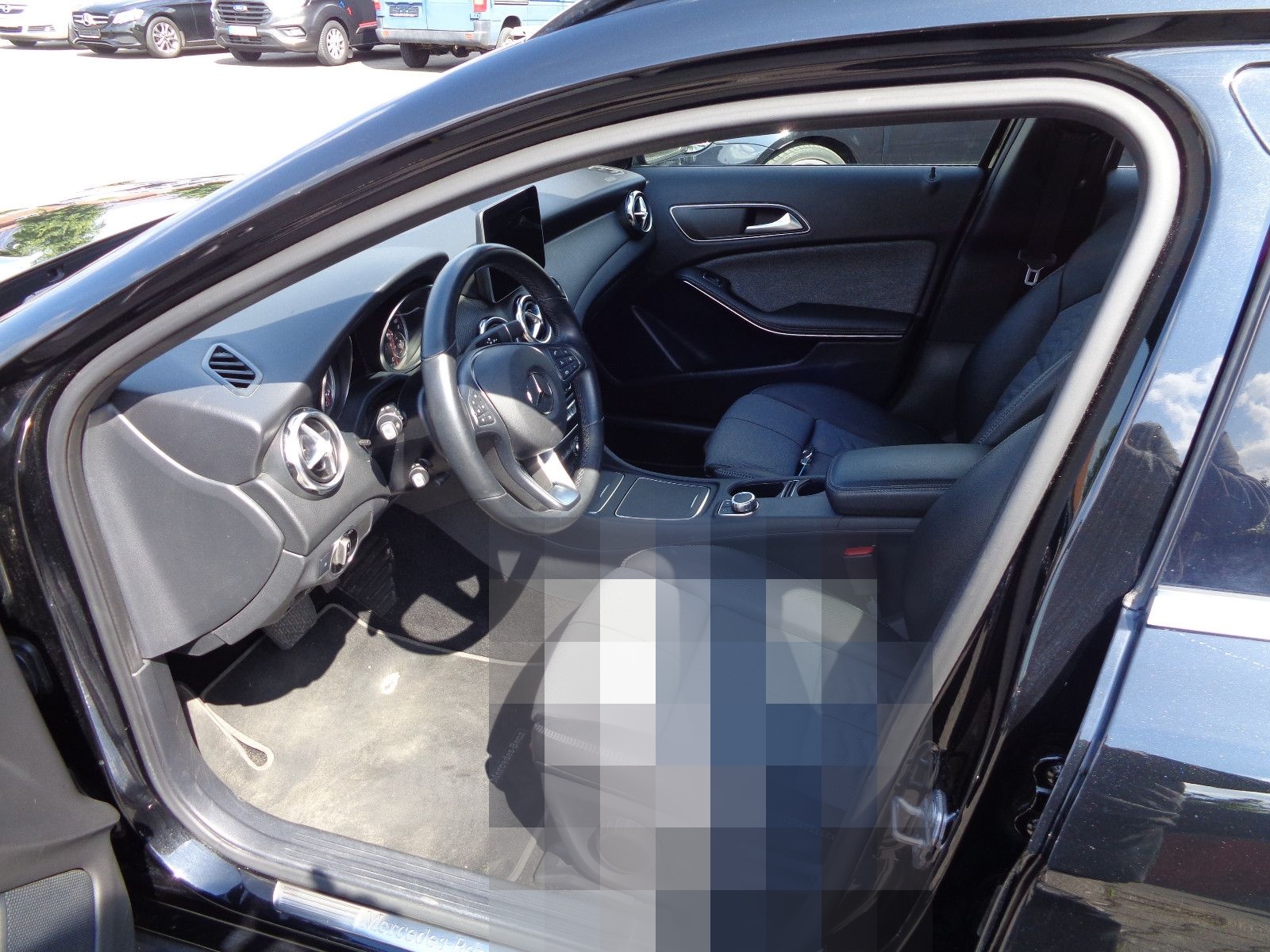 Mercedes-Benz GLA 200 Autom., Kam. Navi.LM, Keyl.LED,Met. PTS, foto 5