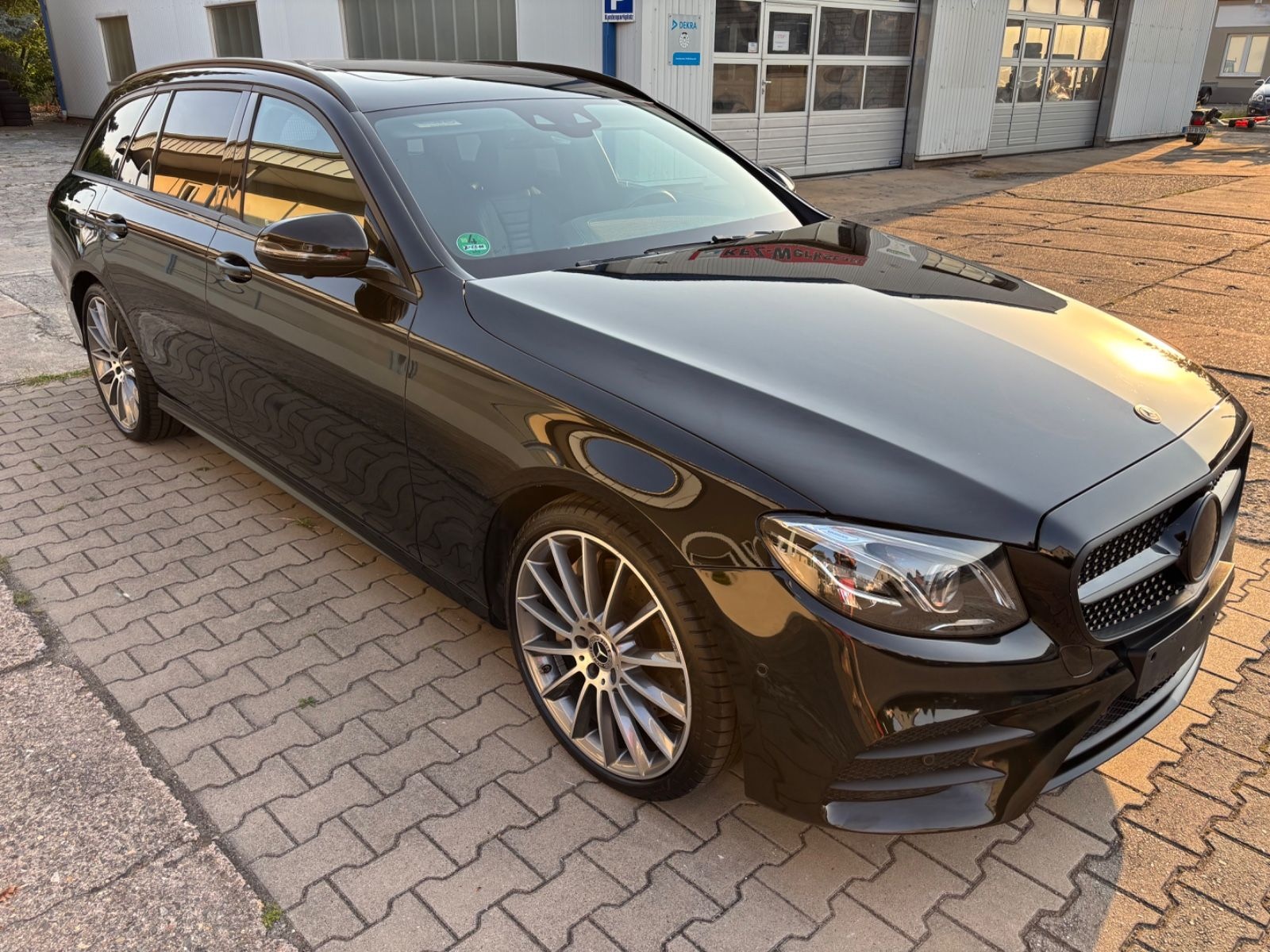 Mercedes-Benz E 400 d 4MATIC T Autom.*AMG*Black-Line* foto 3