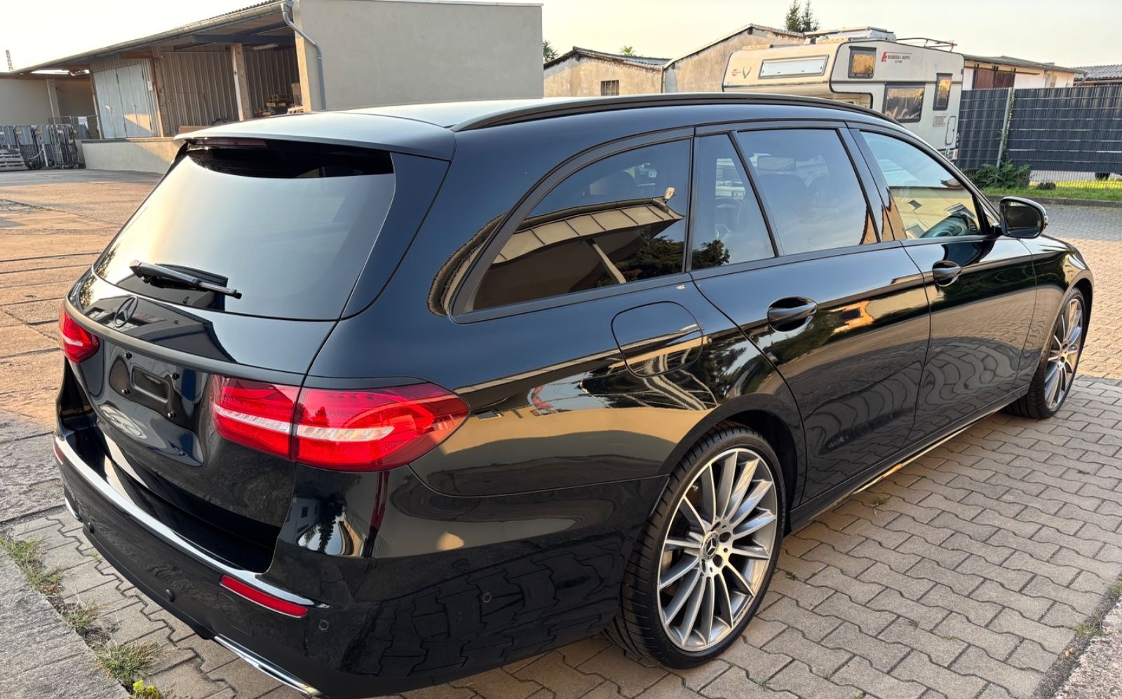 Mercedes-Benz E 400 d 4MATIC T Autom.*AMG*Black-Line* foto 7
