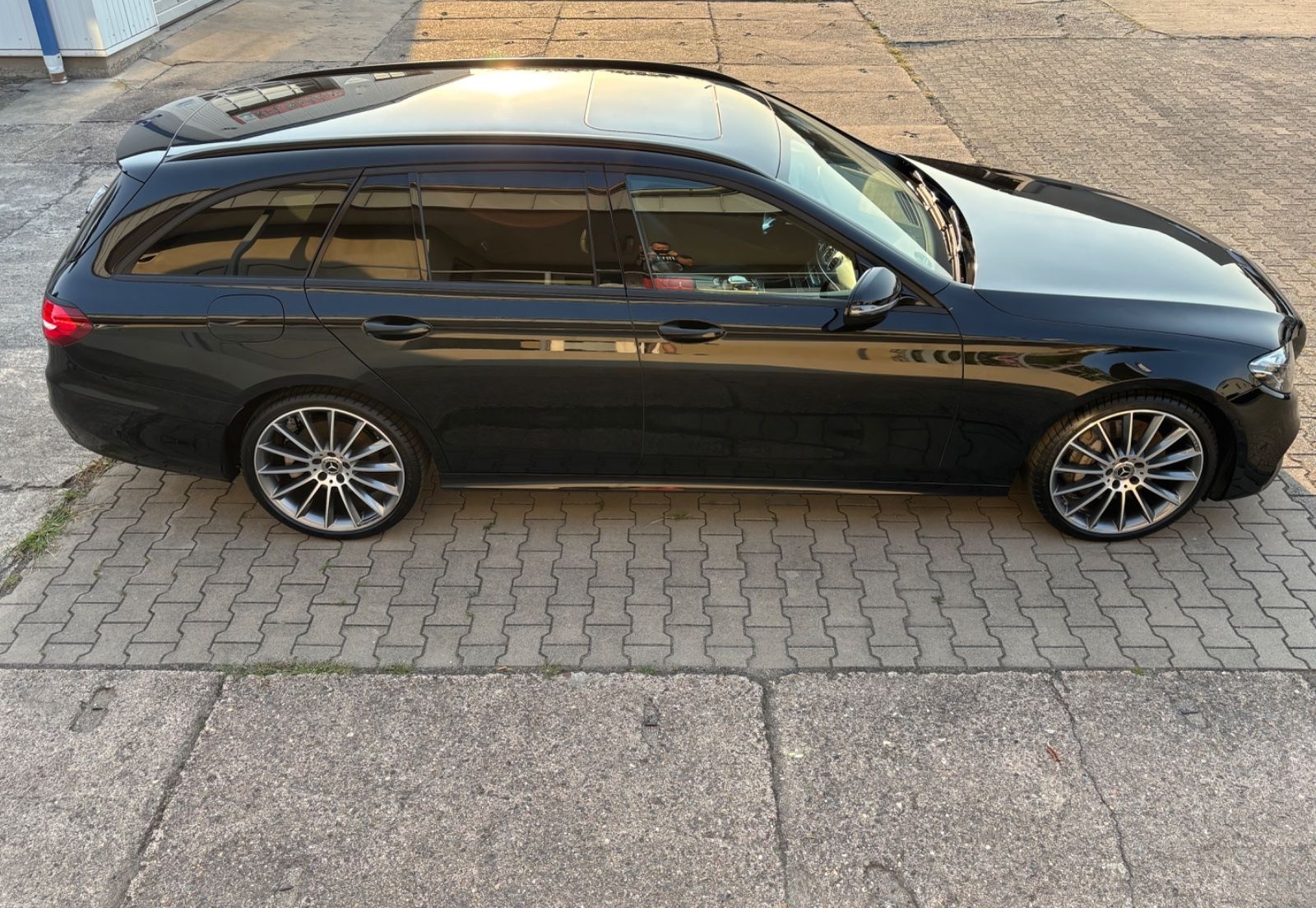 Mercedes-Benz E 400 d 4MATIC T Autom.*AMG*Black-Line* foto 8