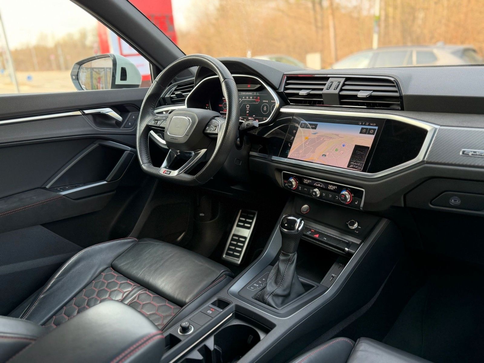 Audi RSQ3 Sportback 2.5 TFSI quattro 21"/RS-Sitze foto 14