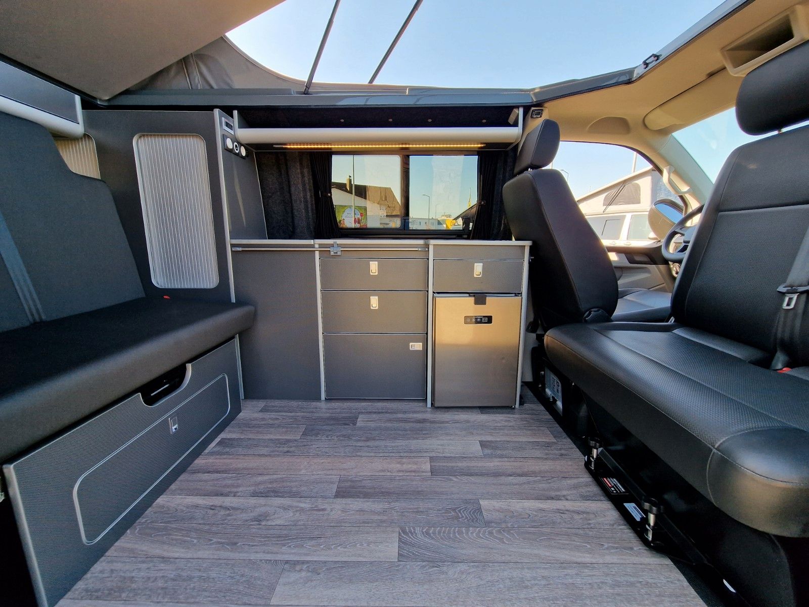 Volkswagen T6.1 California VAnCAMP+AUFSTELLDACH+KÜCHE+ALLin foto 3