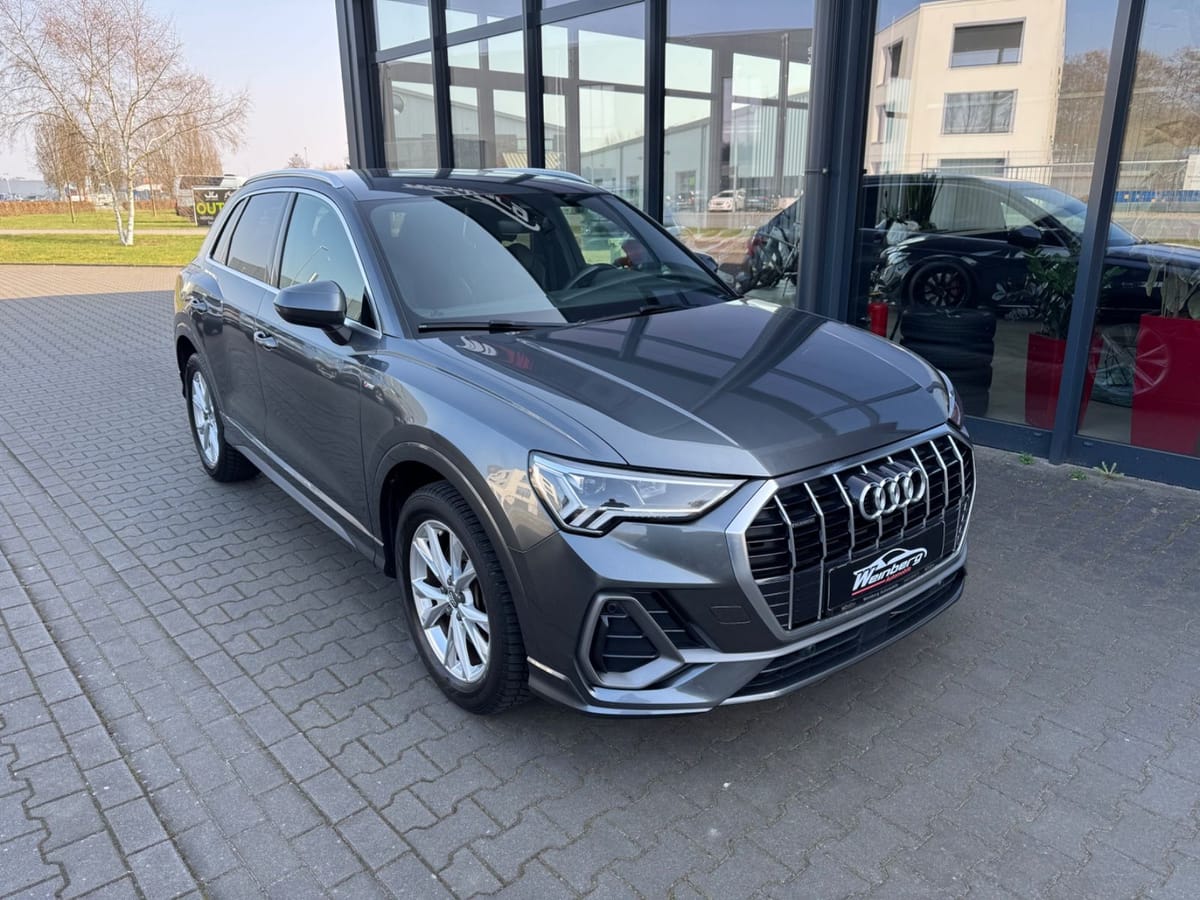 Audi Q3 45 TFSI quattro S line foto 2