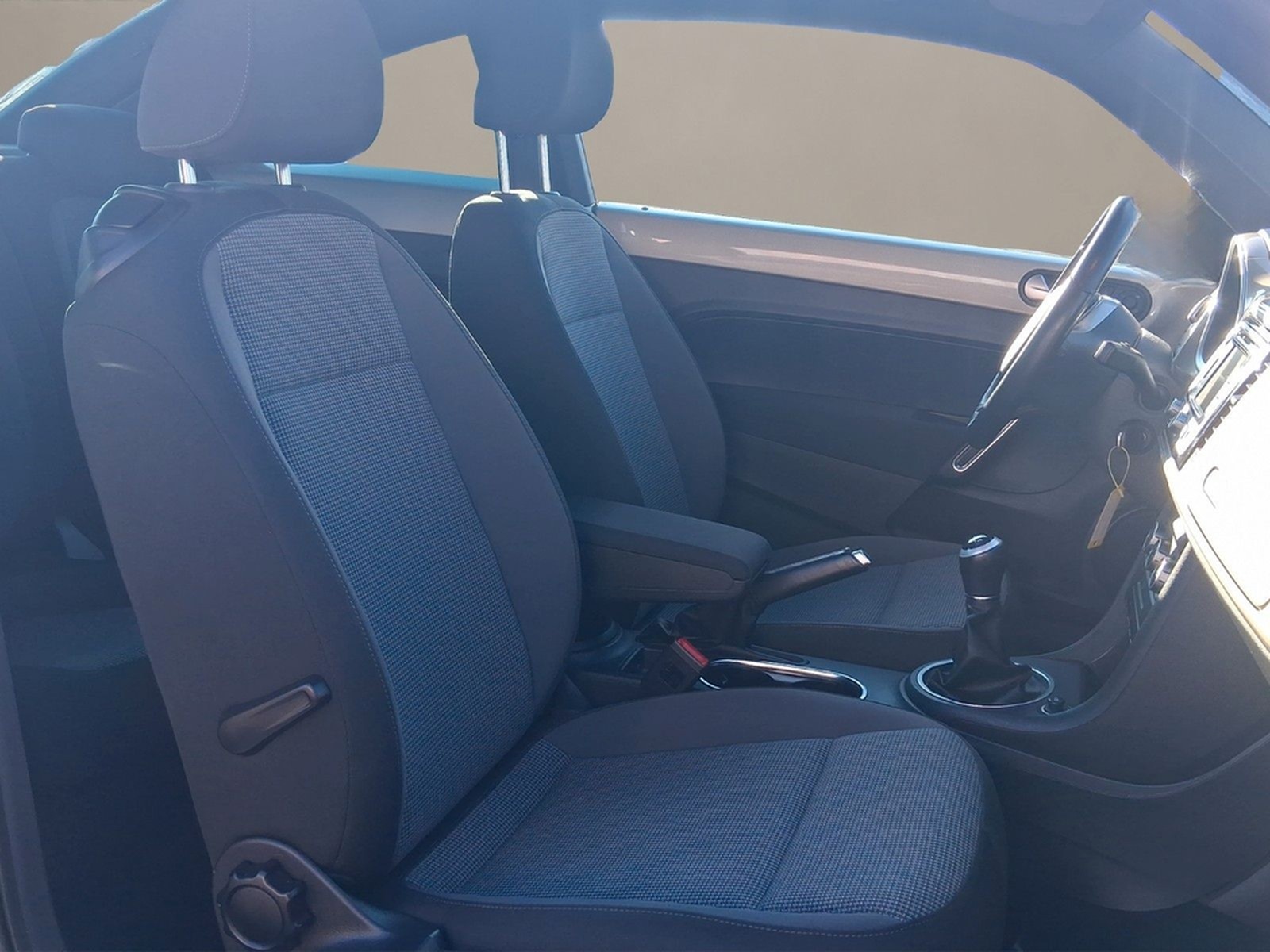 Volkswagen Beetle Lim. Cup NAVI KLIMAAUTO PANORAMA foto 16