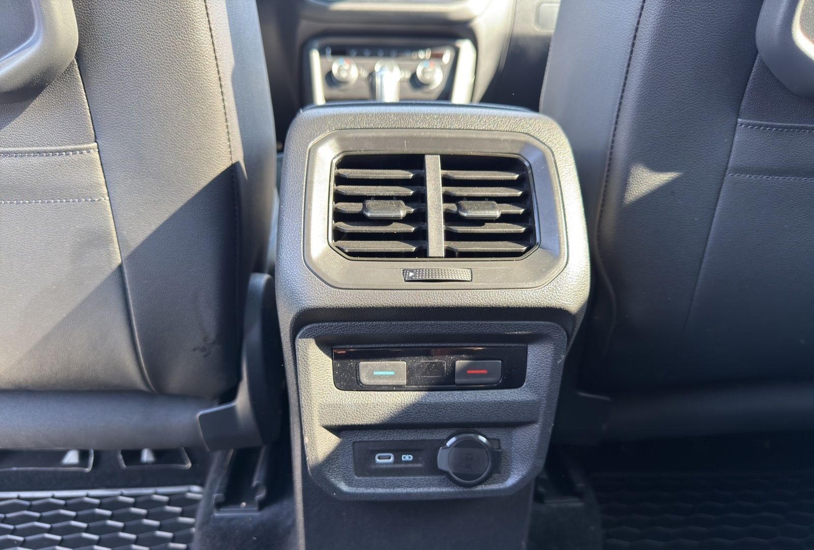 Volkswagen Tiguan Allspace Highline 4MOTION  2.0TDI PANO*R- foto 17