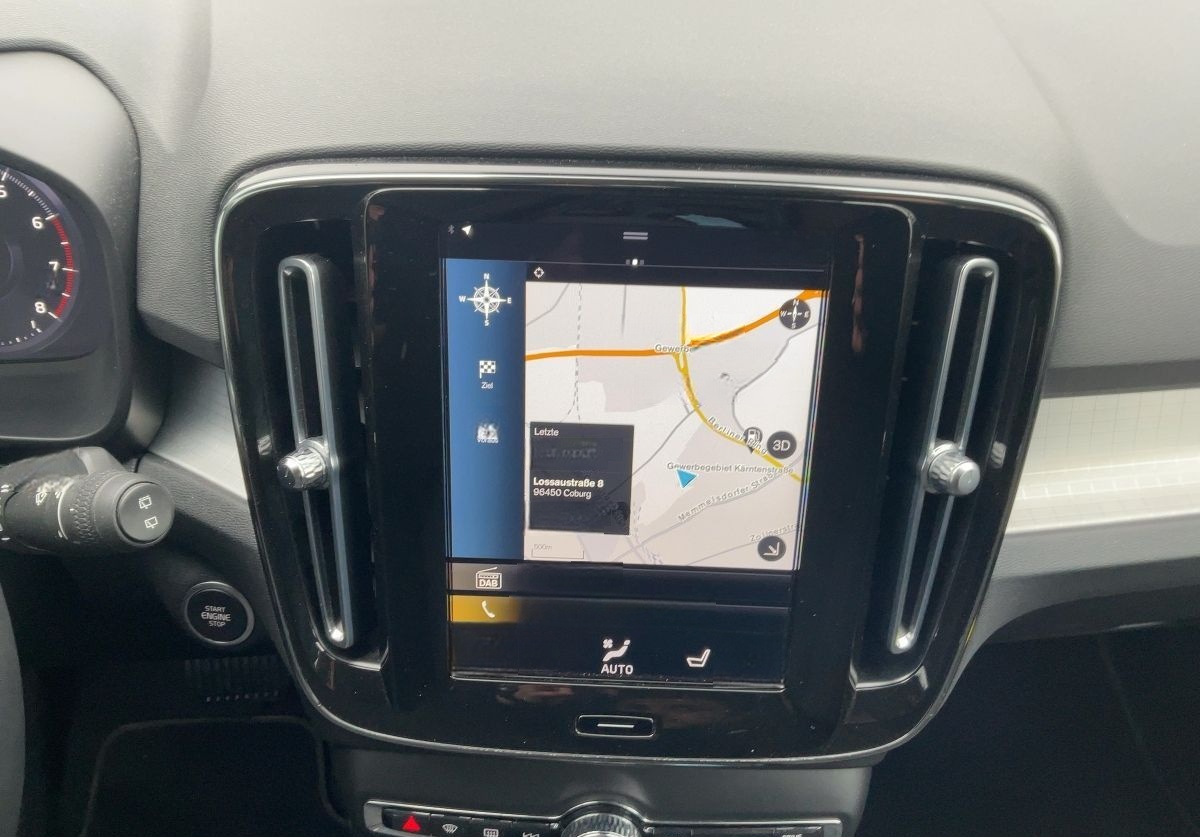Volvo XC40 1.5 T3 2WD MOMENTUM PRO LED+NAV+SHZ+RFK+APP foto 11