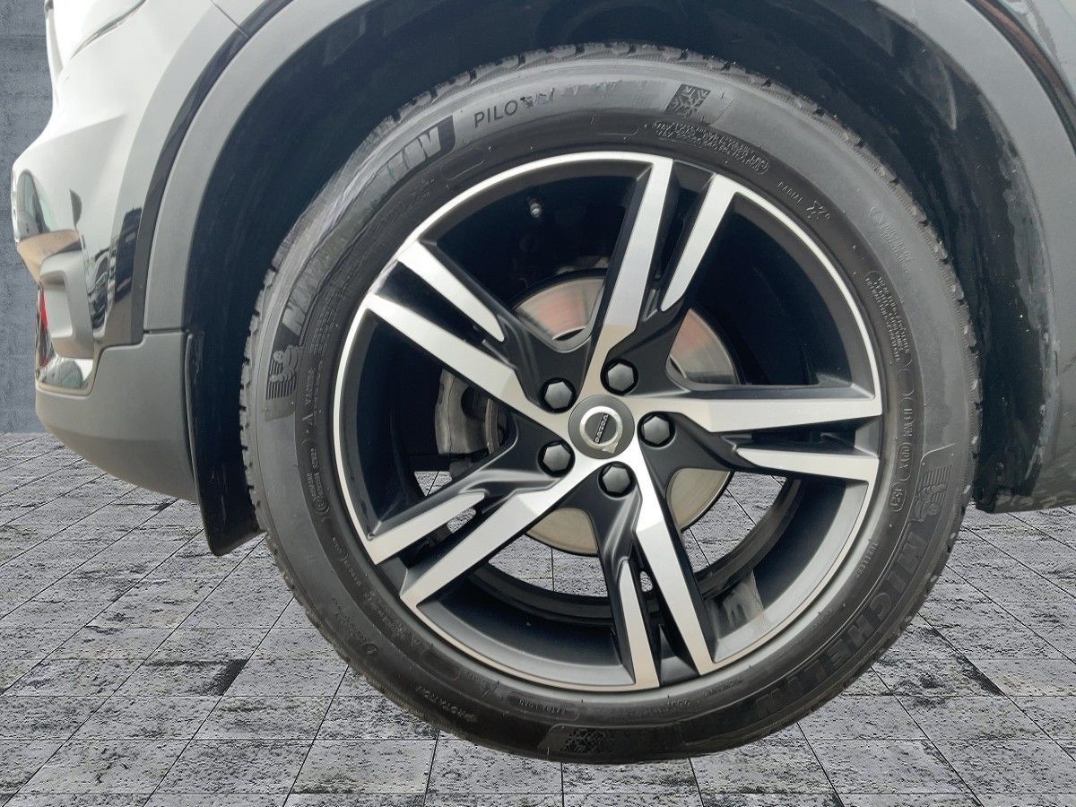 Volvo XC40 1.5 T3 2WD MOMENTUM PRO LED+NAV+SHZ+RFK+APP foto 8