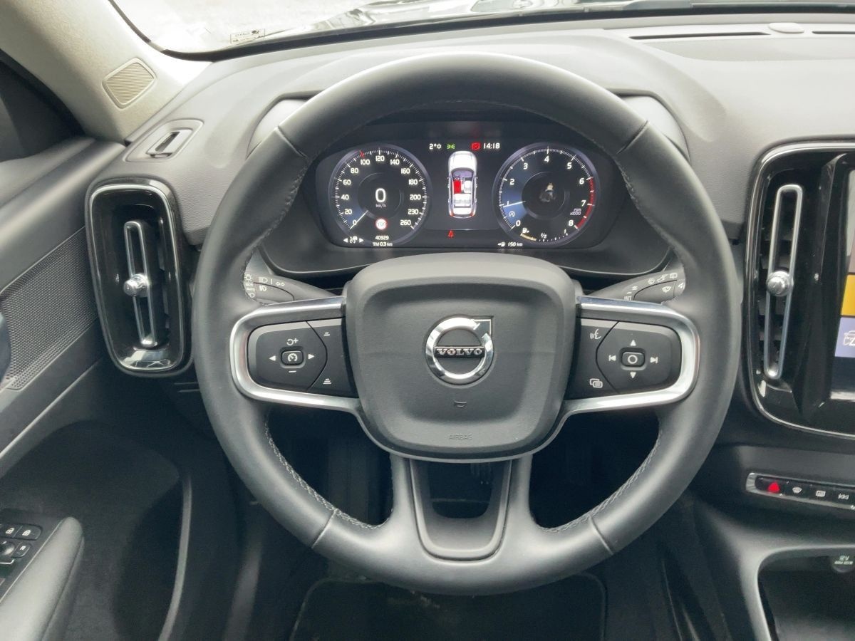 Volvo XC40 1.5 T3 2WD MOMENTUM PRO LED+NAV+SHZ+RFK+APP foto 10