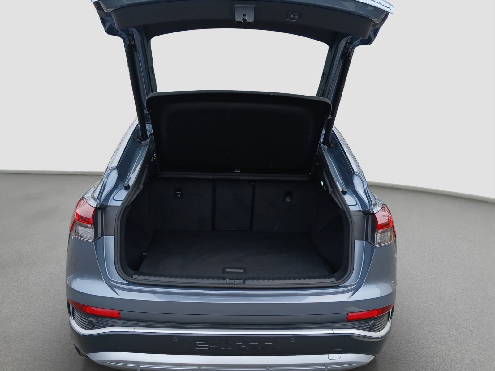Audi Q4 Sportback 45 e-tron 210 Kw HV 82Kw S-Line Mat foto 15
