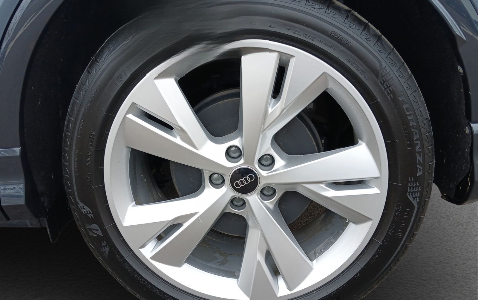 Audi Q4 Sportback 45 e-tron 210 Kw HV 82Kw S-Line Mat foto 4