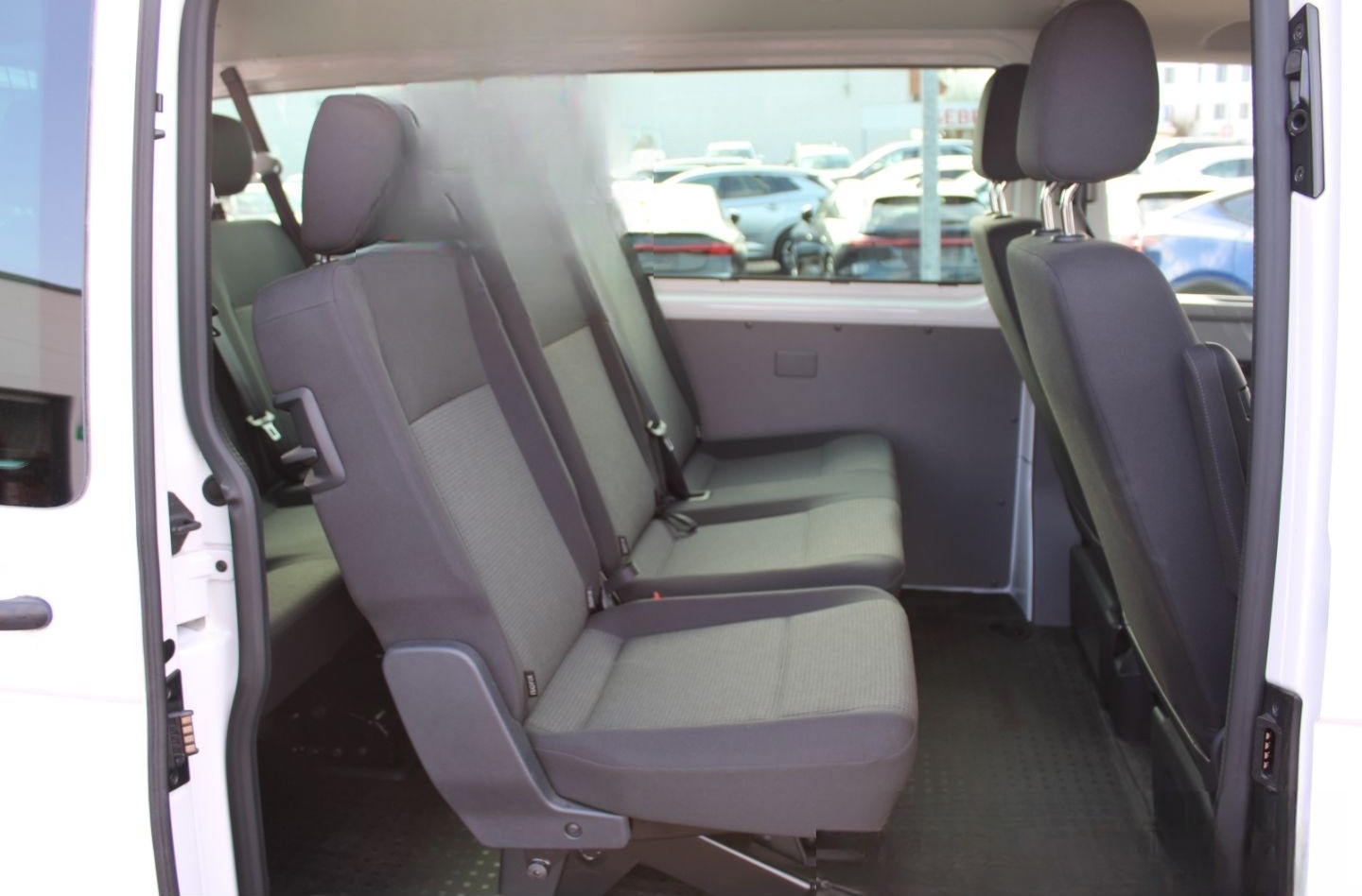 Volkswagen T6.1 Kombi DSG LED Navi AHK Tempomat PDC v+h Car foto 13