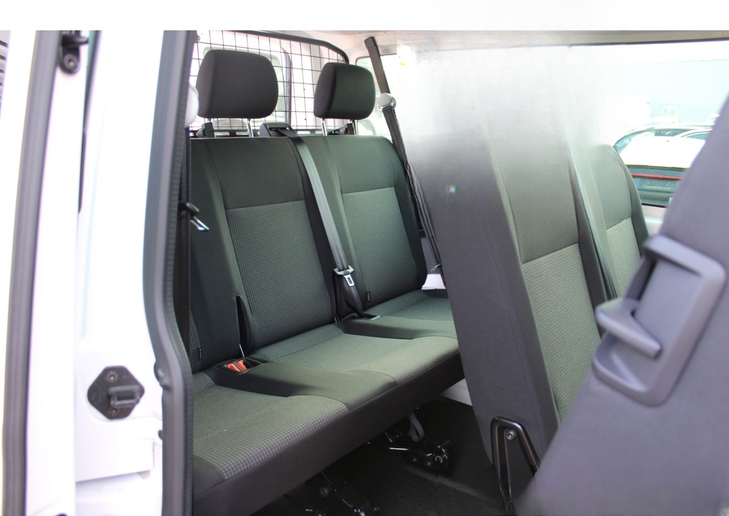 Volkswagen T6.1 Kombi DSG LED Navi AHK Tempomat PDC v+h Car foto 14