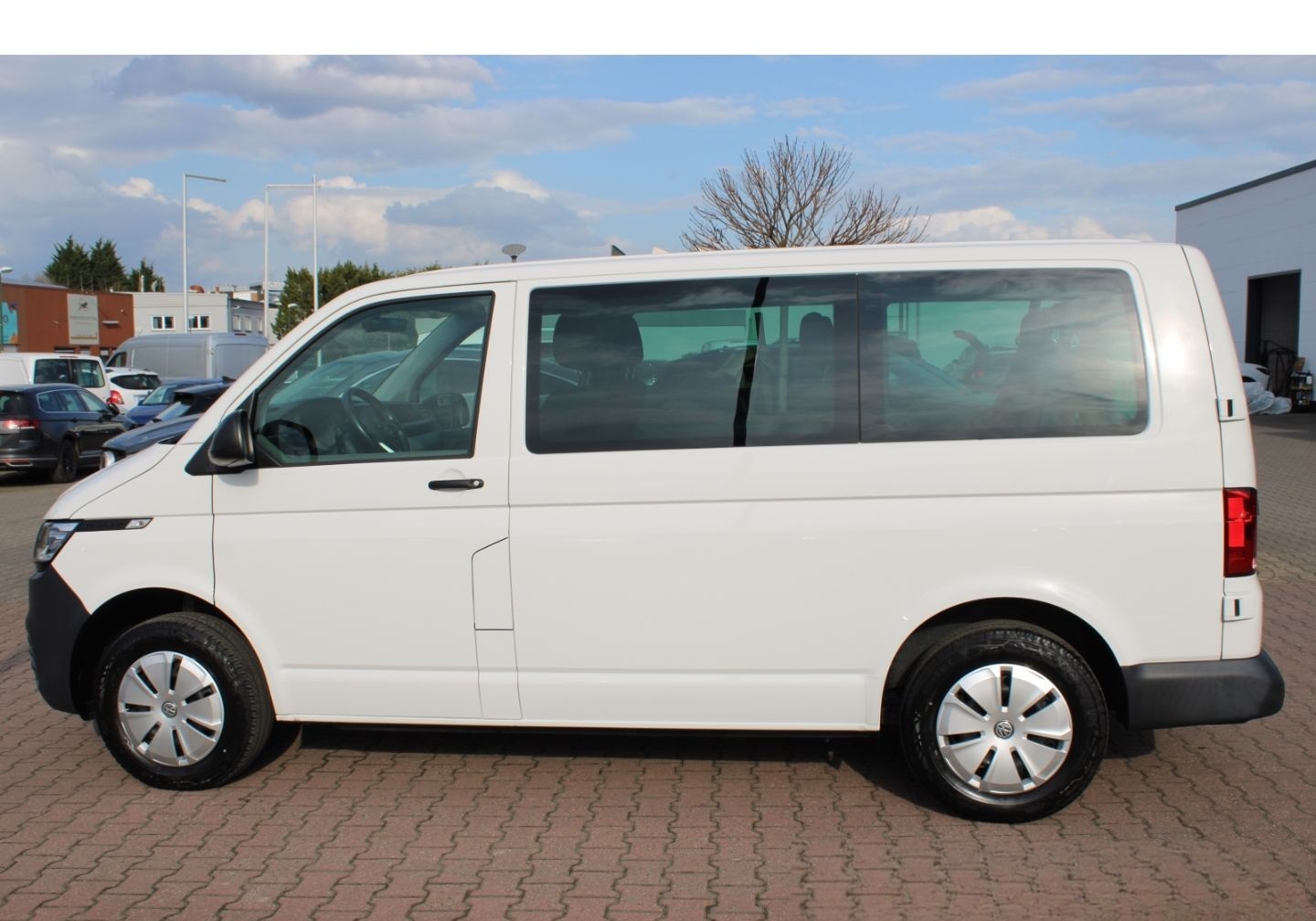 Volkswagen T6.1 Kombi DSG LED Navi AHK Tempomat PDC v+h Car foto 7