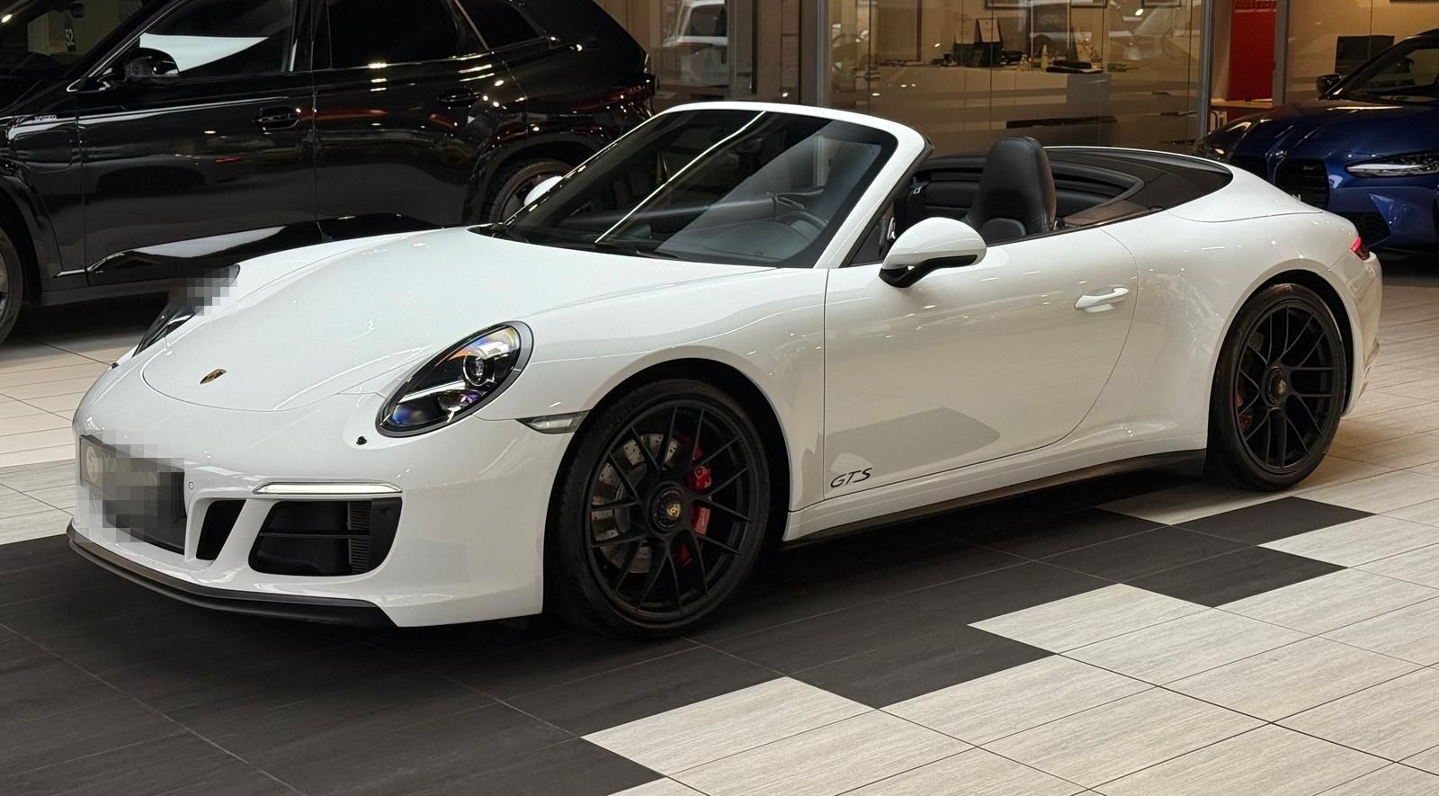 Porsche 911 Carrera GTS Cabriolet PDK SportChorno foto 2