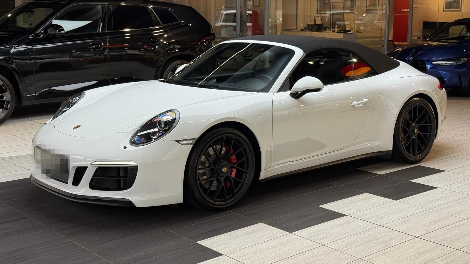 Porsche 911 Carrera GTS Cabriolet PDK SportChorno foto 11
