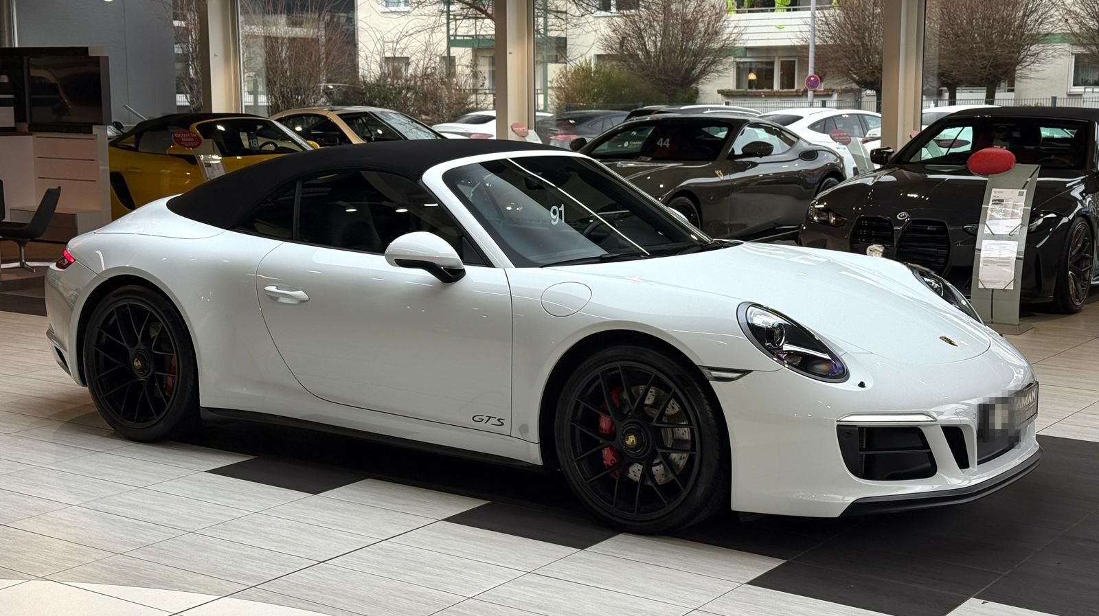 Porsche 911 Carrera GTS Cabriolet PDK SportChorno foto 13