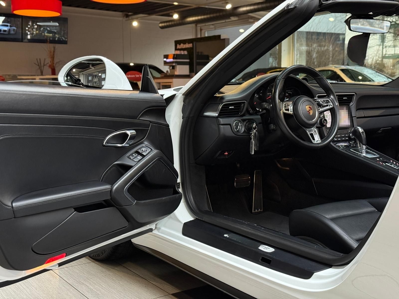 Porsche 911 Carrera GTS Cabriolet PDK SportChorno foto 18