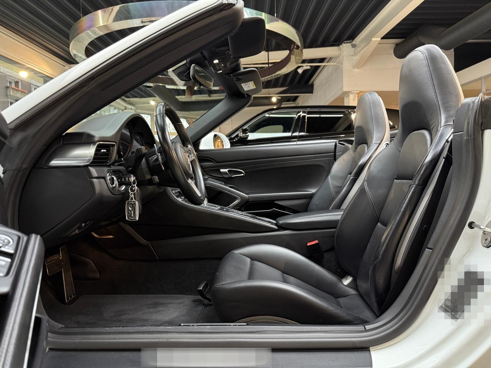 Porsche 911 Carrera GTS Cabriolet PDK SportChorno foto 19