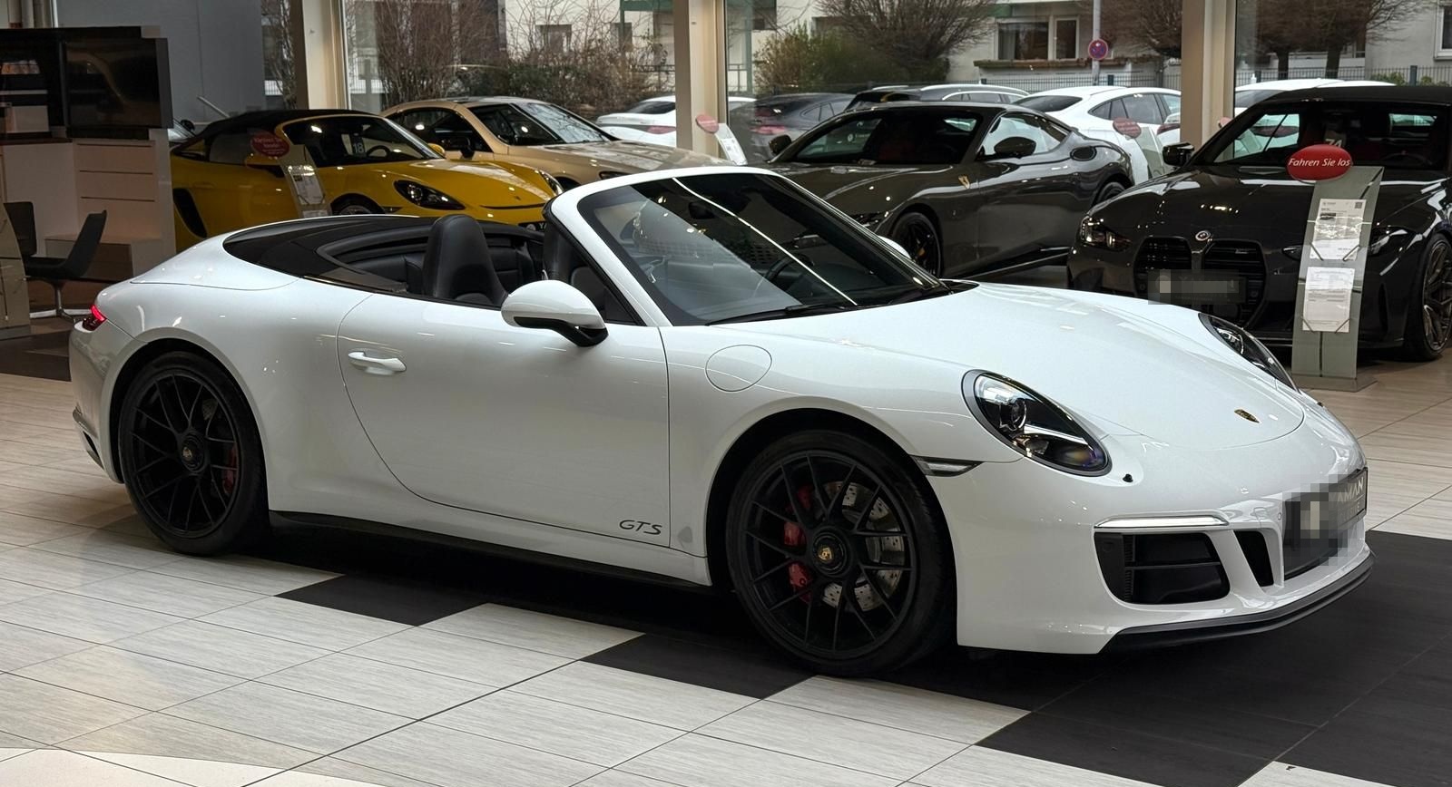 Porsche 911 Carrera GTS Cabriolet PDK SportChorno foto 4
