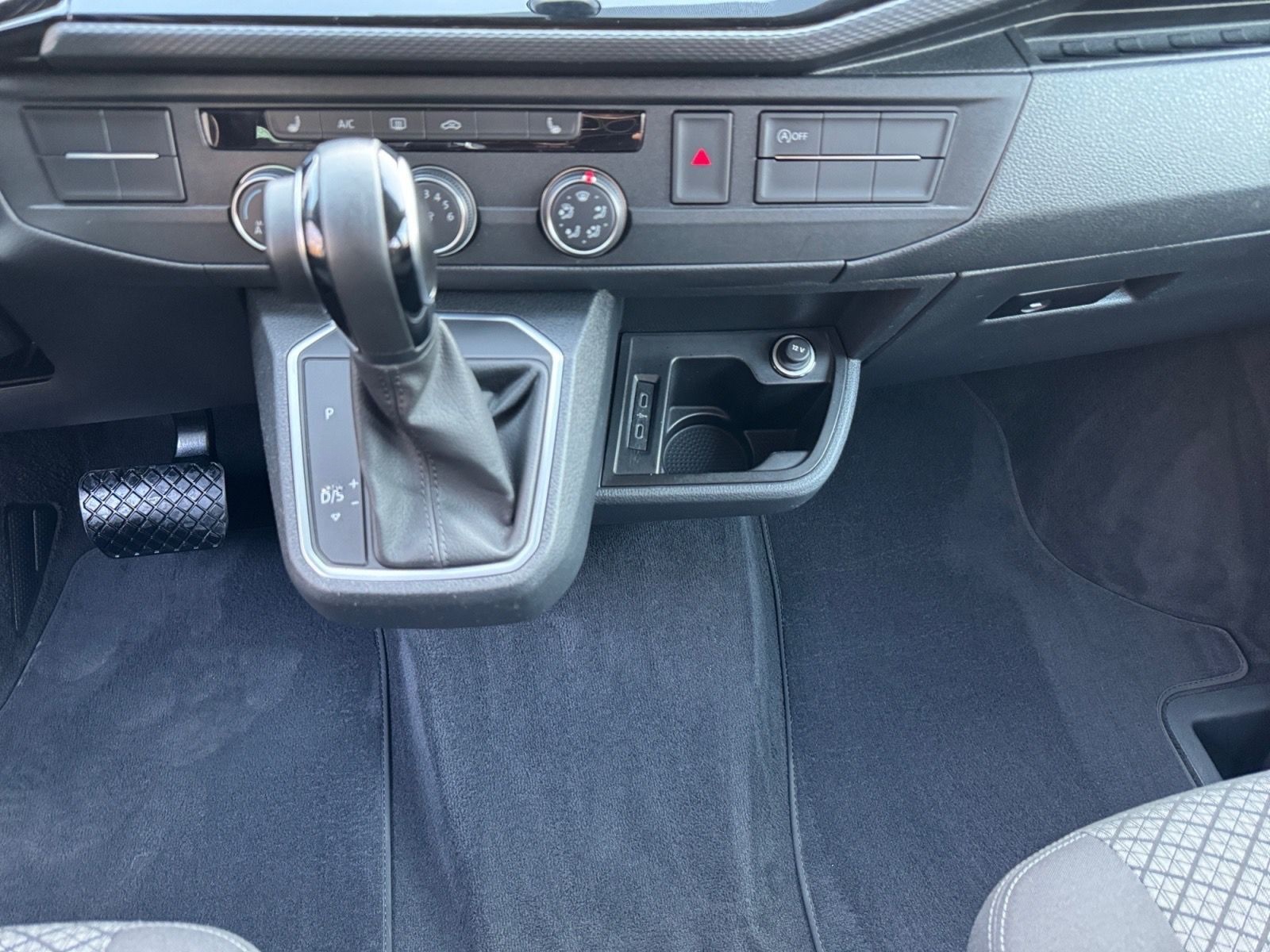Volkswagen T6.1 Multivan 4MOTION DSG 150 PS Standhg AHK LED foto 21