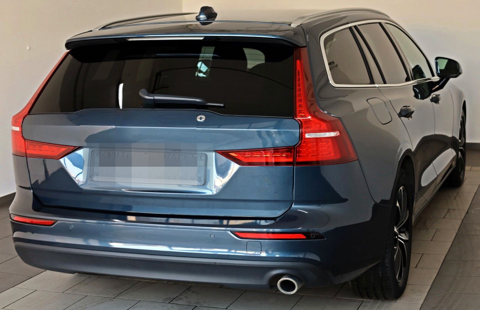 Volvo V60 Momentum Pro,T.Leder,Navi,LED,SH,Kamera,DAB foto 2