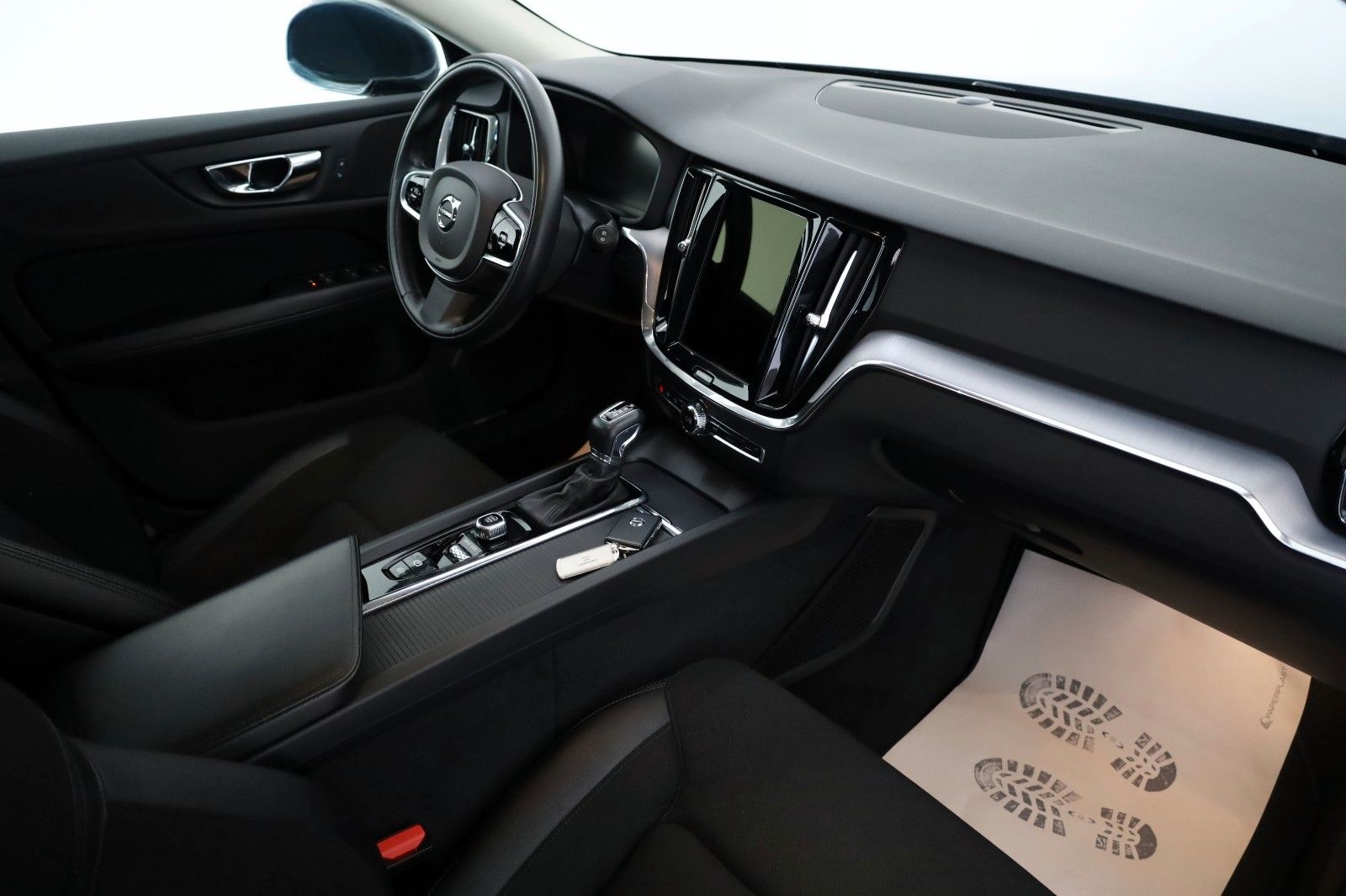 Volvo V60 Momentum Pro,T.Leder,Navi,LED,SH,Kamera,DAB foto 3