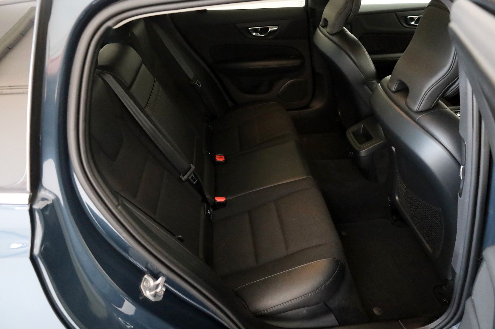 Volvo V60 Momentum Pro,T.Leder,Navi,LED,SH,Kamera,DAB foto 6