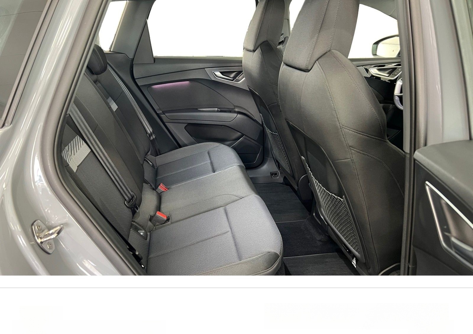 Audi Q4 40 e-tron 150 kW AHK+ADVANCED+RüFa-Kamera+LED foto 14