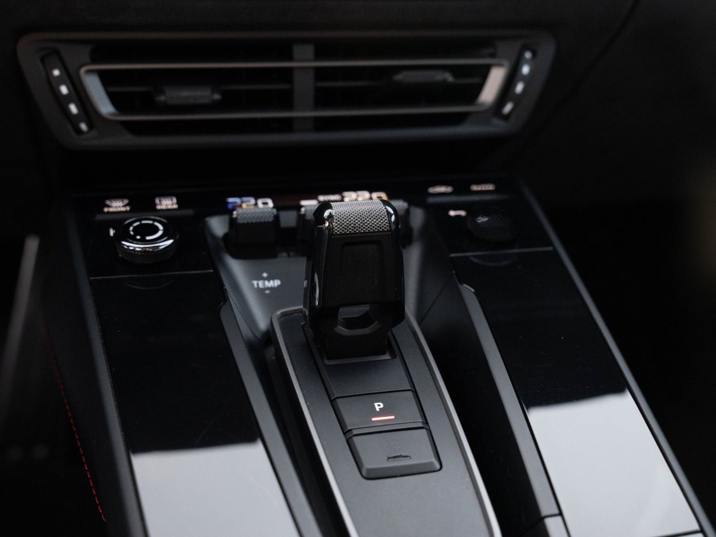 Porsche 911 992 Carrera GTS Matrix LED eSD BOSE 90l Tank foto 23