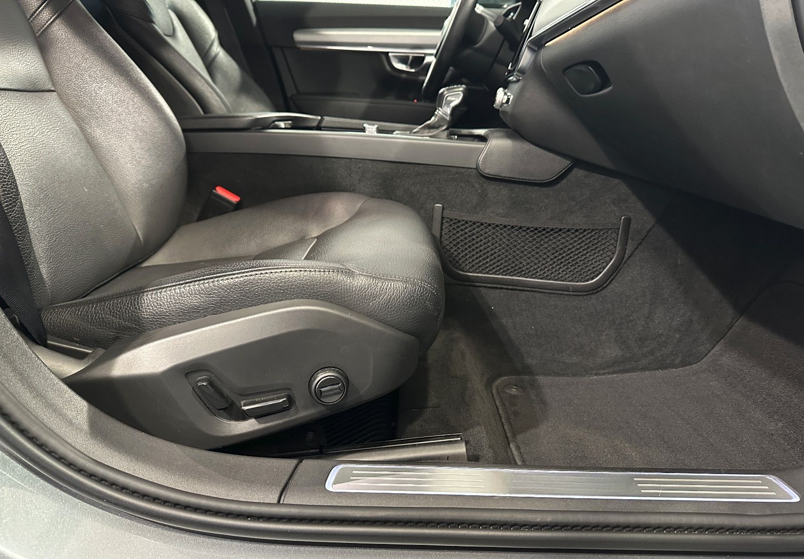 Volvo S90 D4 Lim.*MOMENTUM*LED-ACC-HARMAN KARDON-MEMO foto 17