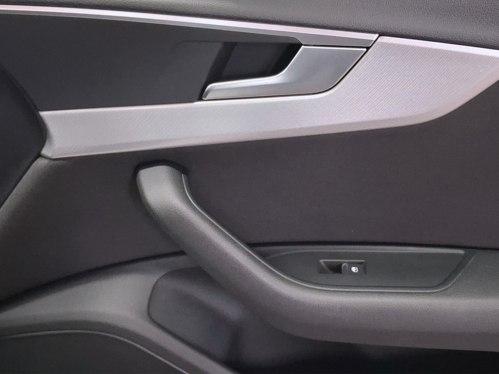 Audi A4 Av. 40 TFSI Sport,1.Hand,Navi,Pano,AHK,S-Heft foto 10