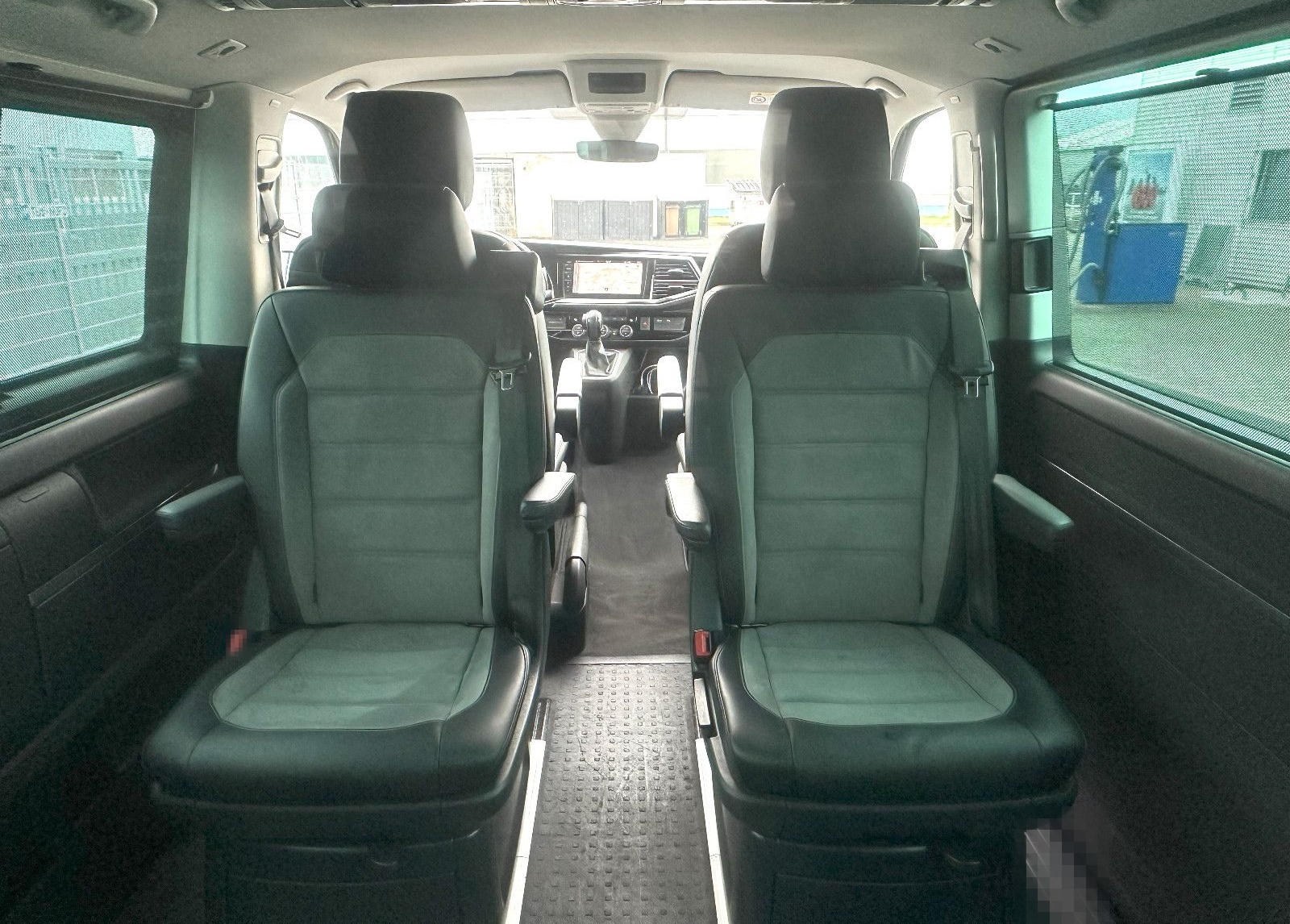 Volkswagen T6.1 Multivan GenerationSIX 2.0TDI 4Motion STDHZ foto 13