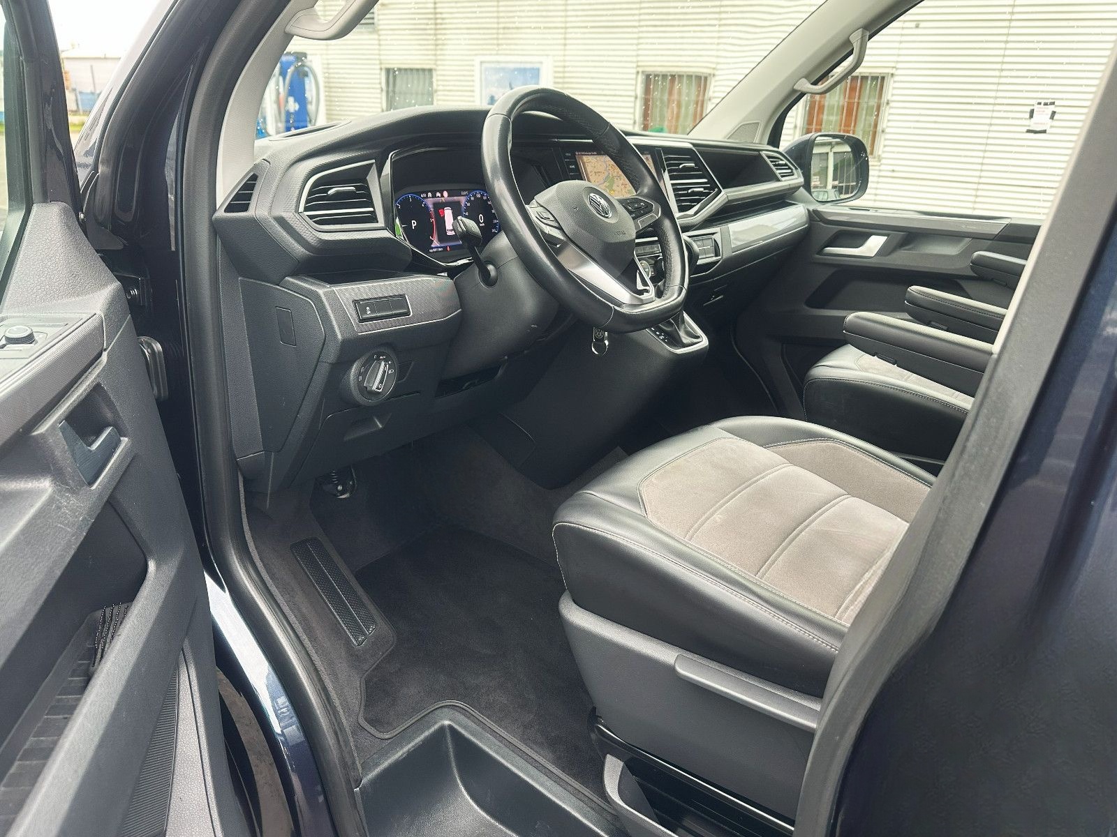Volkswagen T6.1 Multivan GenerationSIX 2.0TDI 4Motion STDHZ foto 3
