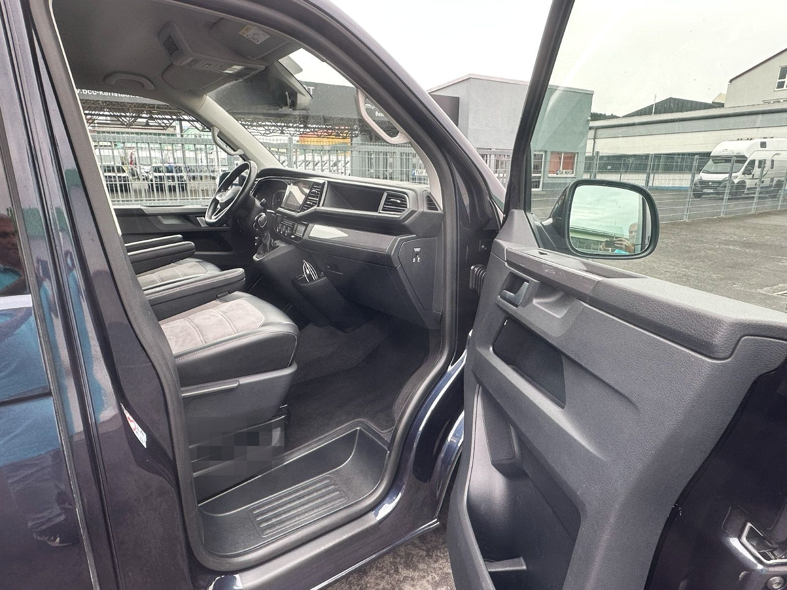 Volkswagen T6.1 Multivan GenerationSIX 2.0TDI 4Motion STDHZ foto 8