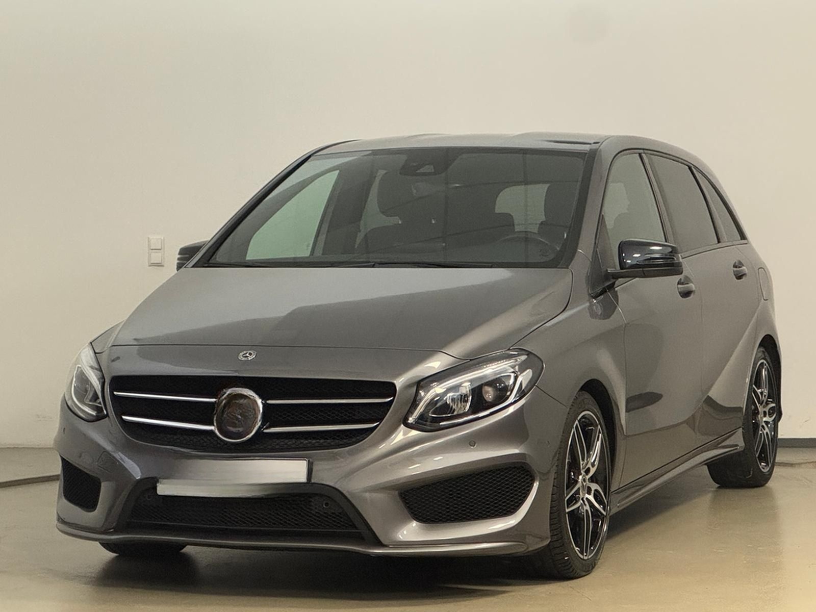 Mercedes-Benz B 220 CGI 4Matic AMG Line Leder LED Kamera Navi foto 2