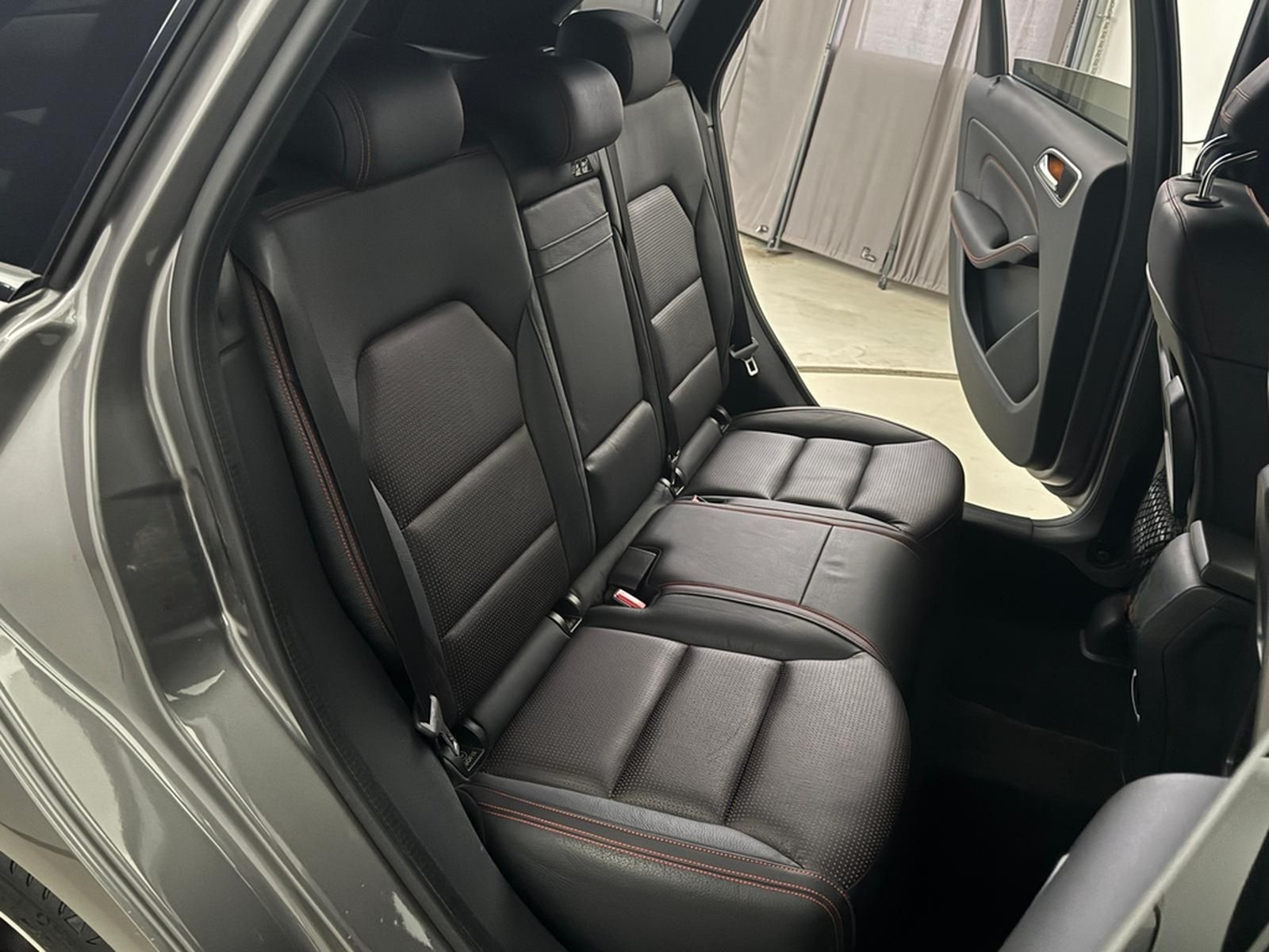 Mercedes-Benz B 220 CGI 4Matic AMG Line Leder LED Kamera Navi foto 11