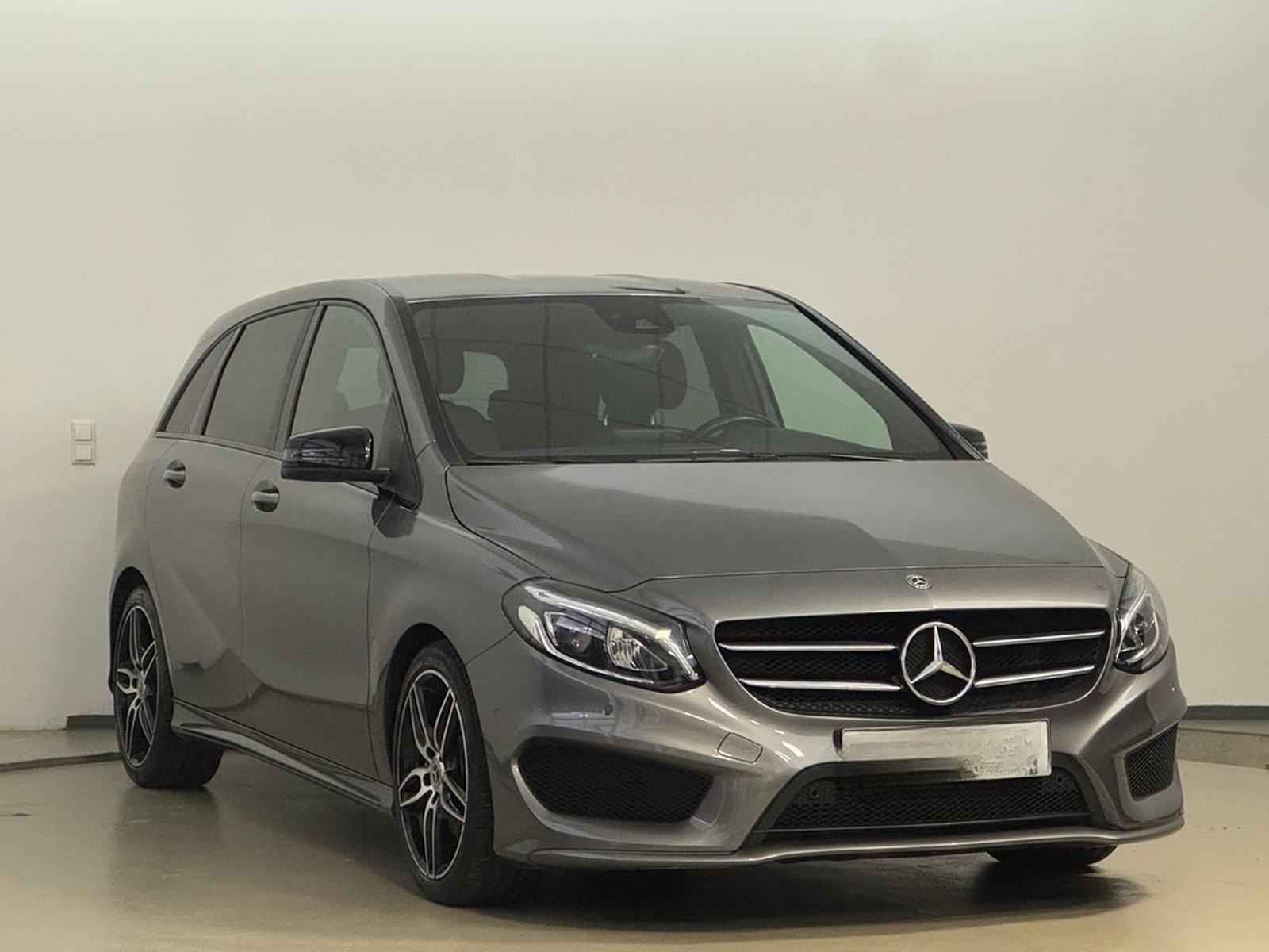 Mercedes-Benz B 220 CGI 4Matic AMG Line Leder LED Kamera Navi foto 4