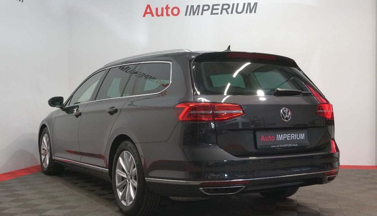 Volkswagen Passat Variant Highline 2.0 TSI 4Motion RFK AHK foto 7
