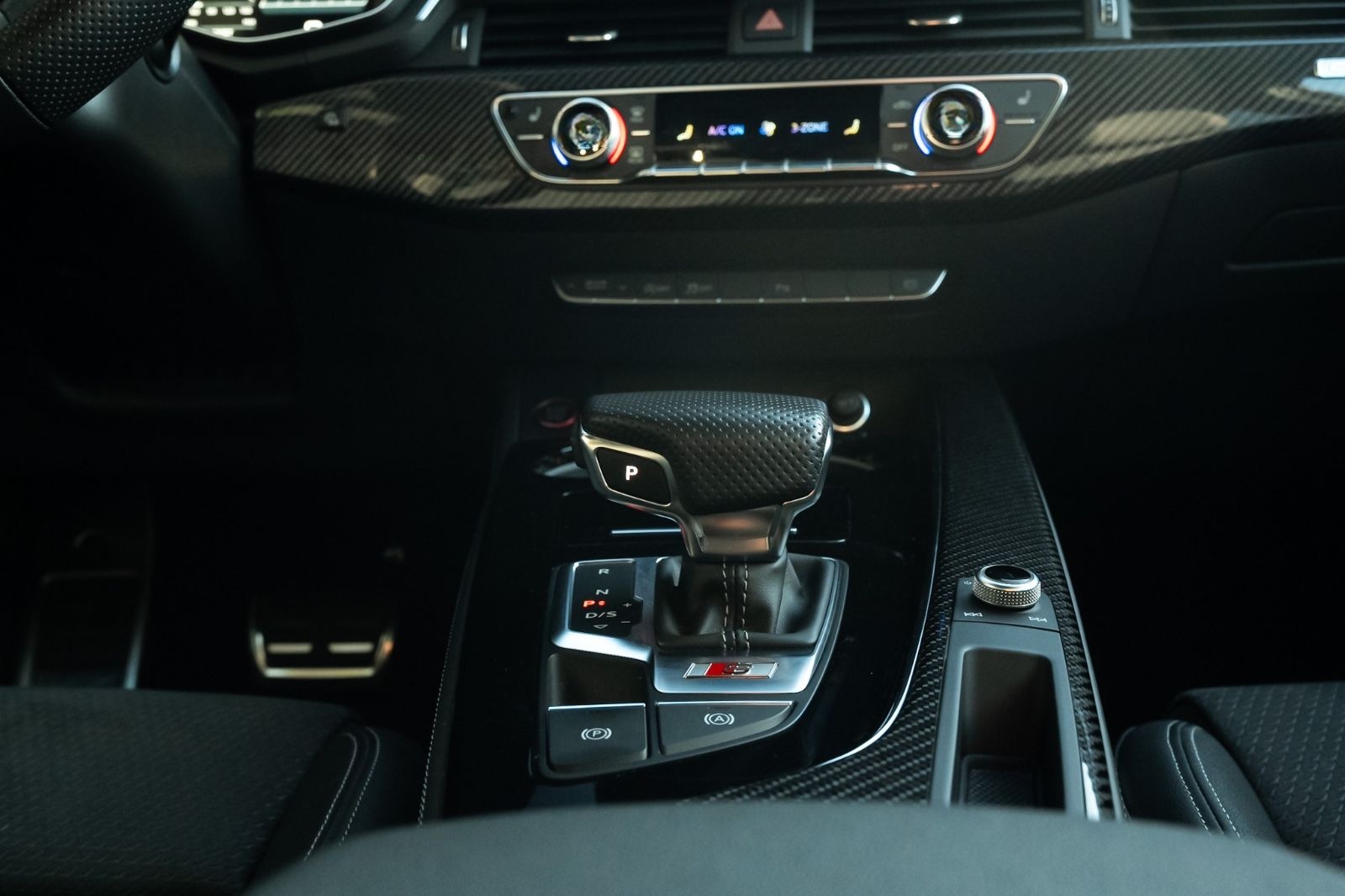 Audi S4 Avant 3.0 TDI quattro foto 13