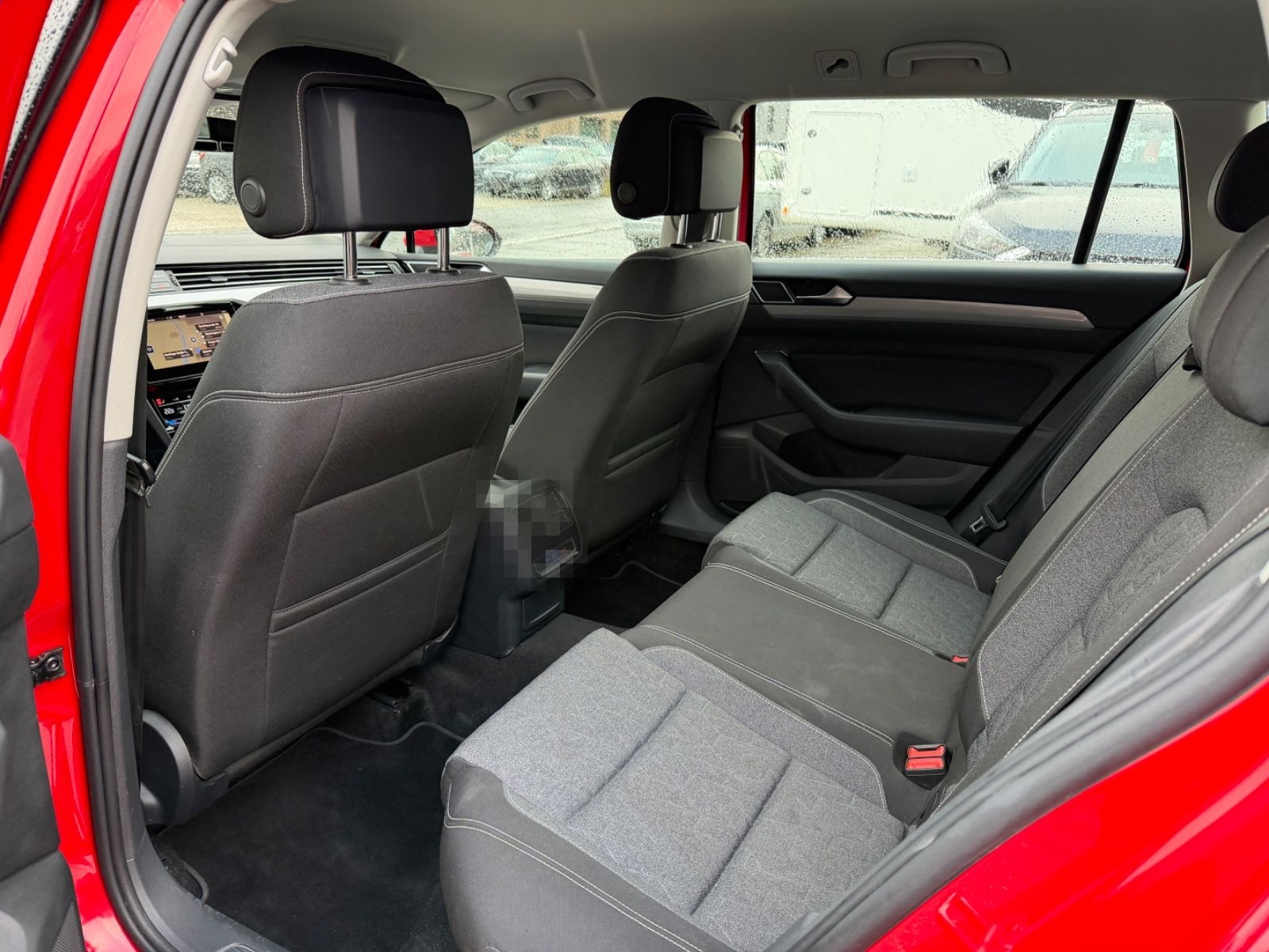 Volkswagen Passat Variant Business DSG VIRTUAL ACC LANE DIS foto 9