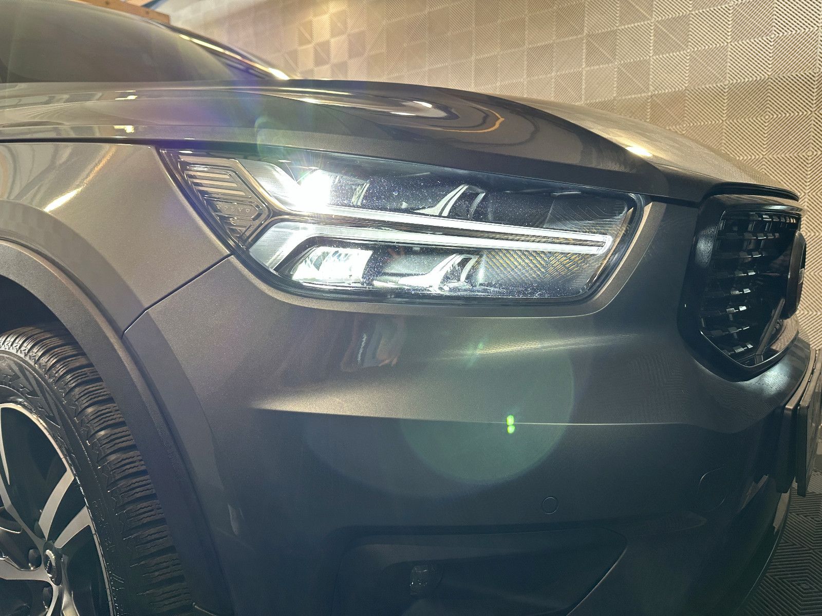 Volvo XC40 2WD*R DESIGN*LED-TEMPO-AHK-R.KAM-NAPPA-SHZ foto 11