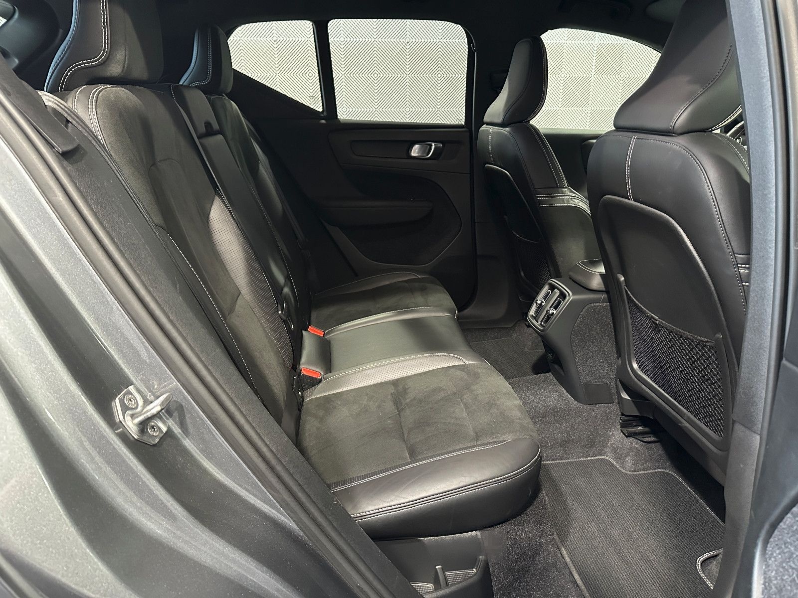 Volvo XC40 2WD*R DESIGN*LED-TEMPO-AHK-R.KAM-NAPPA-SHZ foto 15