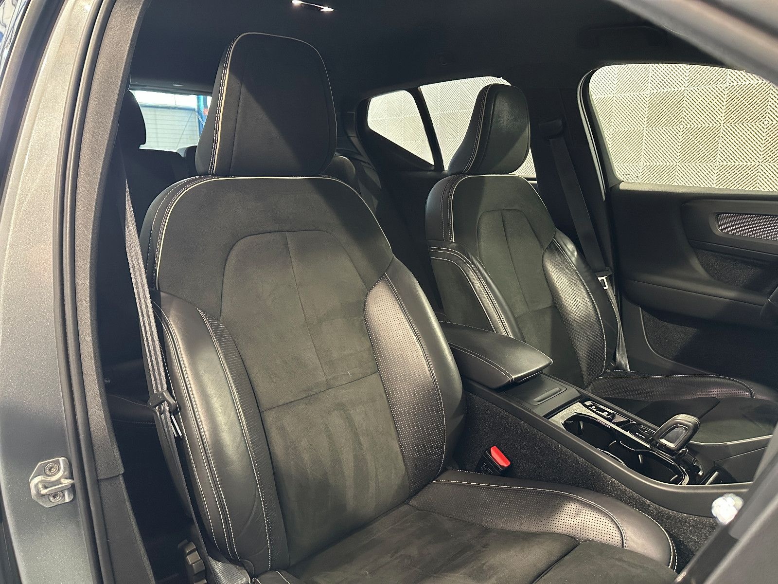 Volvo XC40 2WD*R DESIGN*LED-TEMPO-AHK-R.KAM-NAPPA-SHZ foto 20