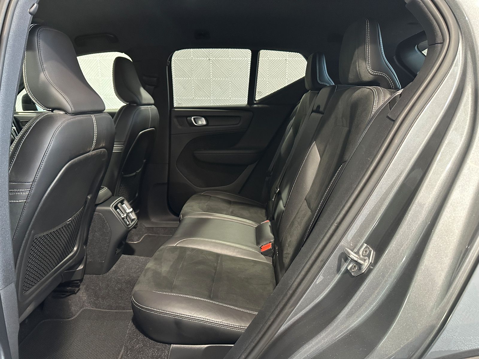 Volvo XC40 2WD*R DESIGN*LED-TEMPO-AHK-R.KAM-NAPPA-SHZ foto 23