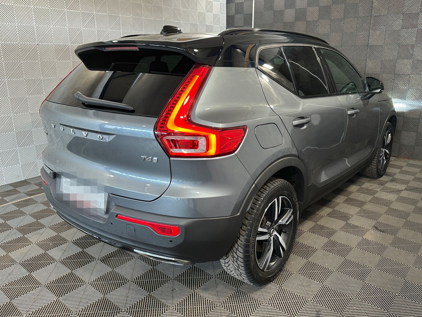 Volvo XC40 2WD*R DESIGN*LED-TEMPO-AHK-R.KAM-NAPPA-SHZ foto 4