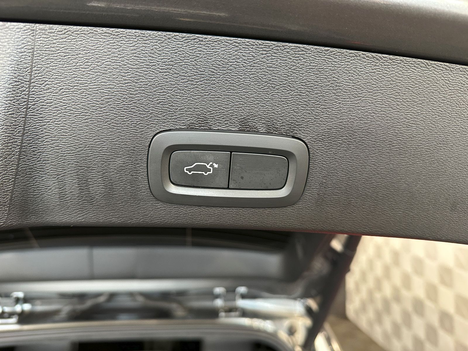 Volvo XC40 2WD*R DESIGN*LED-TEMPO-AHK-R.KAM-NAPPA-SHZ foto 6