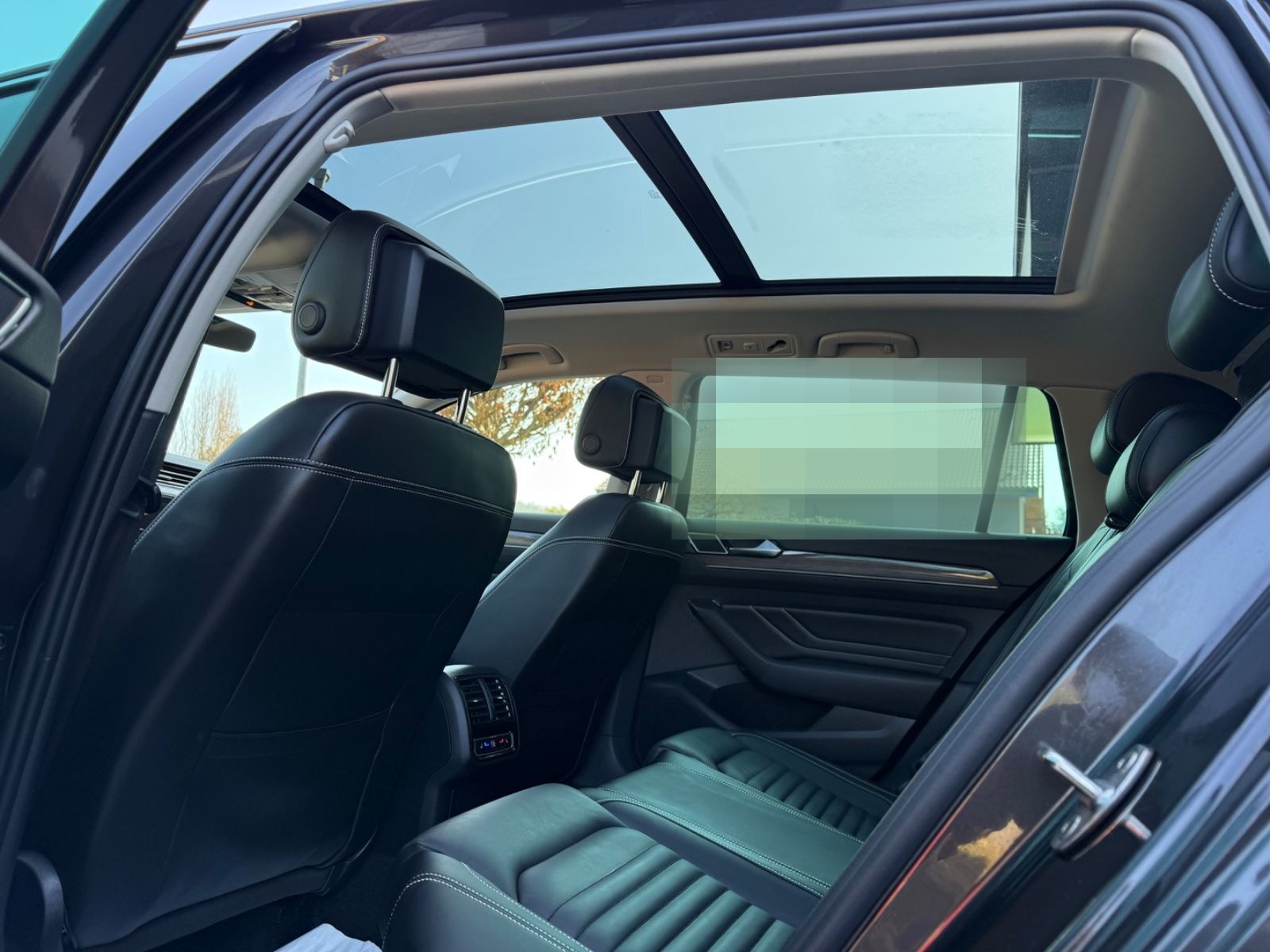Volkswagen Passat Variant Elegance Pano ActiveDsp Sitz Belü foto 4