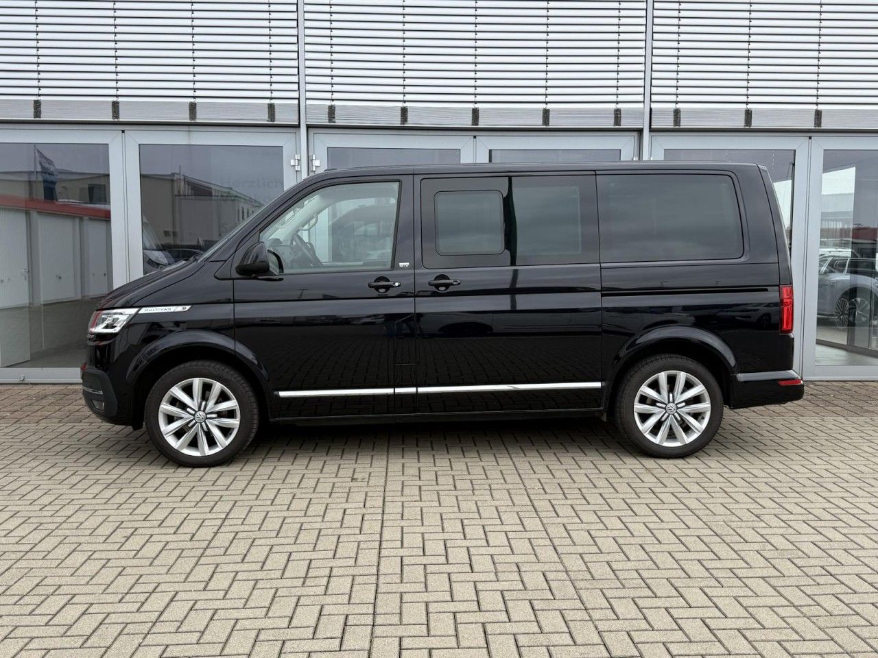 Volkswagen T6.1 Multivan Generation SIX 2.0 TDI STHZ, ACC, foto 3