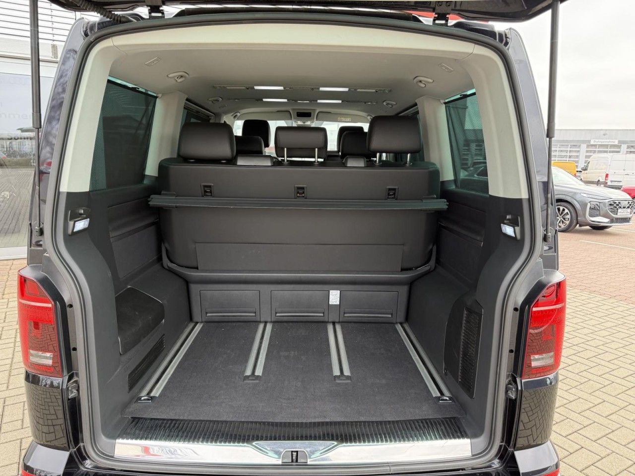Volkswagen T6.1 Multivan Generation SIX 2.0 TDI STHZ, ACC, foto 21
